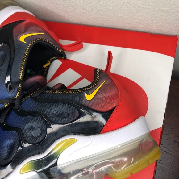 Nike Vapormax Live Together, Play Together - Picture 6 of 10